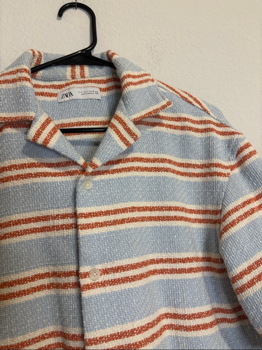 Zara Short-Sleeve textured Striped Button-Down Shirt in Light Blue and Orange - Picture 3 of 4